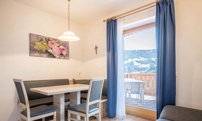 Mareta Apartment | Cozy Apartment Schneeglöckchen with Mountain View, Wi-Fi, Sauna, Terrace & Balcony; Parking Available