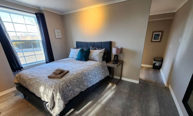 Plantagenet Apartment | Cozy Bachelor Oasis near Ottawa River w/ Parking