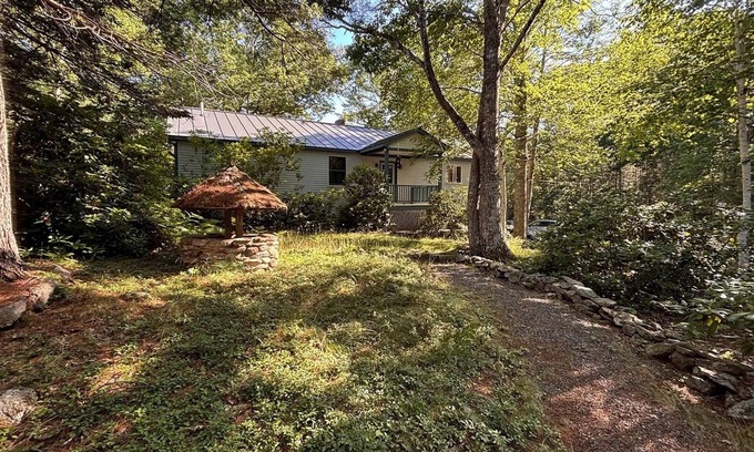 Town Hill House | Cozy Bar Harbor home for nature enthusiasts close to Acadia National Park!