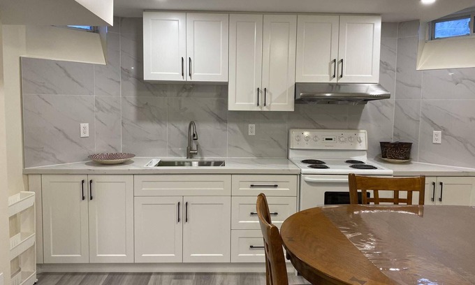 Markham House | cozy basement apartment