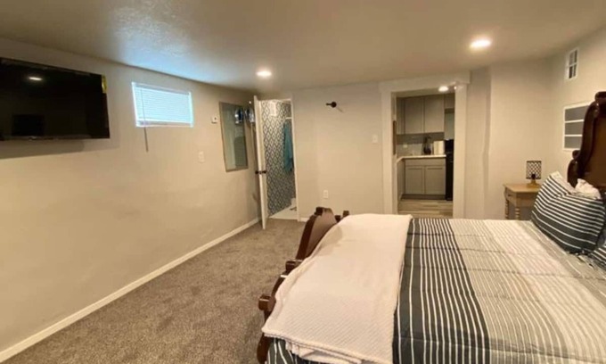 El Paso Apartment | Cozy Basement Apartmentn