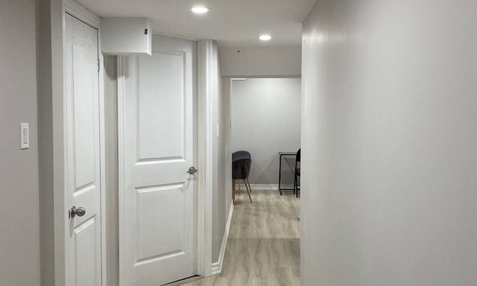 Whitby Apartment | Cozy Basement in Whitby
