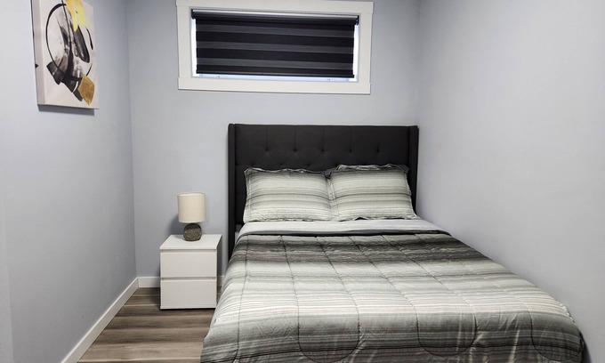 Regina House | Cozy Basement Suite