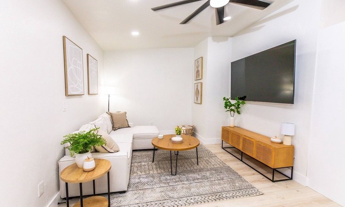 Gulf Gate Estates House | Cozy Beach House Just Minutes From Siesta Key