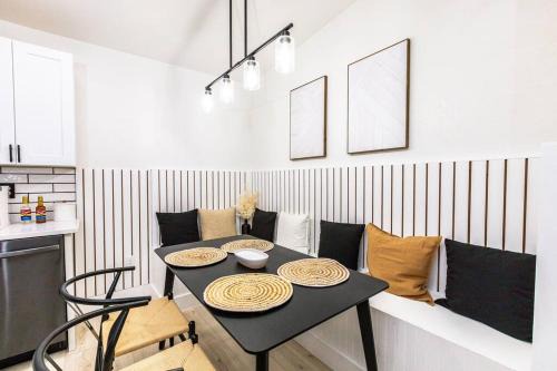 Gulf Gate Estates House | Cozy Beach House next to Siesta Key