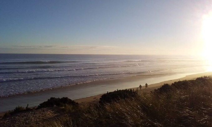 Venus Bay House | Cozy beach house short walk to shops, beach and playground.