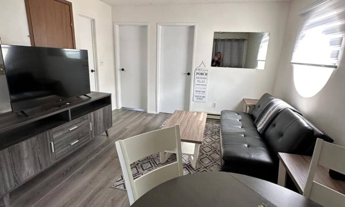 East Kootenay Condo | Cozy Beach Two Bedroom Condo