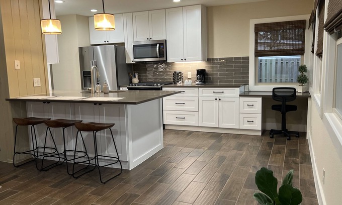 Boerne House | Cozy Boerne home just blocks from the Old No 9 trails and Main Plaza.