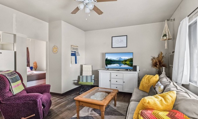 Great Falls Apartment | Cozy Boho Hideaway 1BR Retreat w/Smart TV