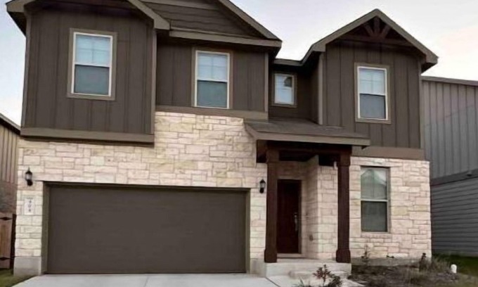 Buda House | Cozy brand new home in South Austin