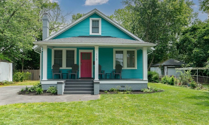 Buckroe Beach House | Cozy Buckroe Beach Retreat - Walk to the Beach!