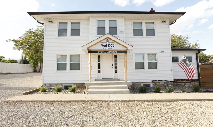 South Kansas City House | Cozy, but Large House on Quiet Commercial Street