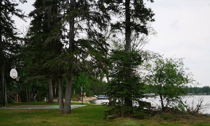 Glaslyn Cabin | Cozy Cabin at Indian Point, Turtle Lake w/wrap around deck