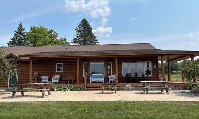 Boyne Falls Cabin | Cozy cabin. Boyne Falls, MI. Pet friendly. Sleeps 10. Full amenities. Views.