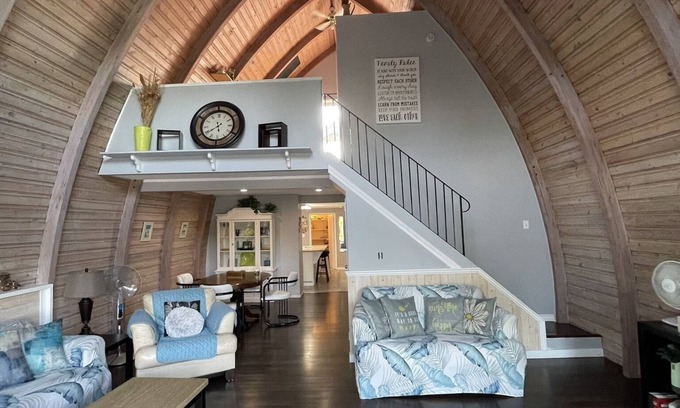 Sylvan Lake Cabin | Cozy Cabin by the Lake