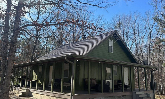 Van Buren Cabin | Cozy cabin close to beautiful Current river and surrounded by a national forest!