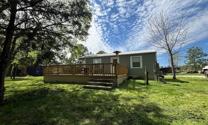 Montgomery Cabin | Cozy cabin in charming Richards with WiFi and AC