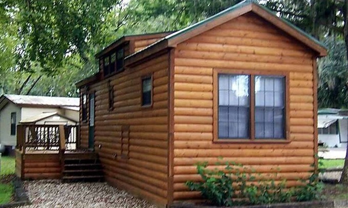 Inverness Cabin | Cozy Cabin in riverfront resort
