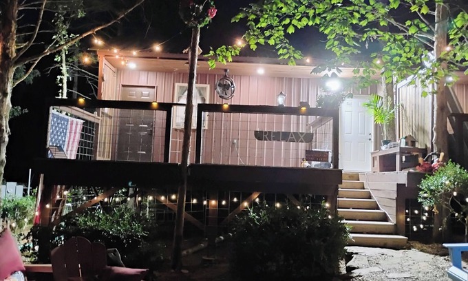 Natural Dam Cabin | Cozy cabin in tranquil Natural Dam with AC,heat WiFi