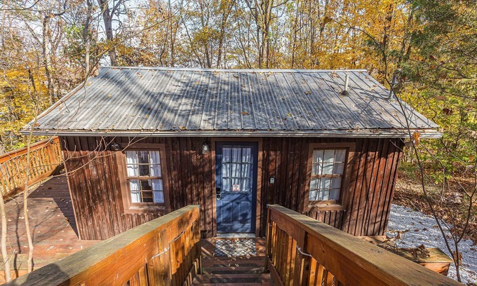 Sloans Valley Cabin | Cozy Cabin - Lake Cumberland - Hot Tub