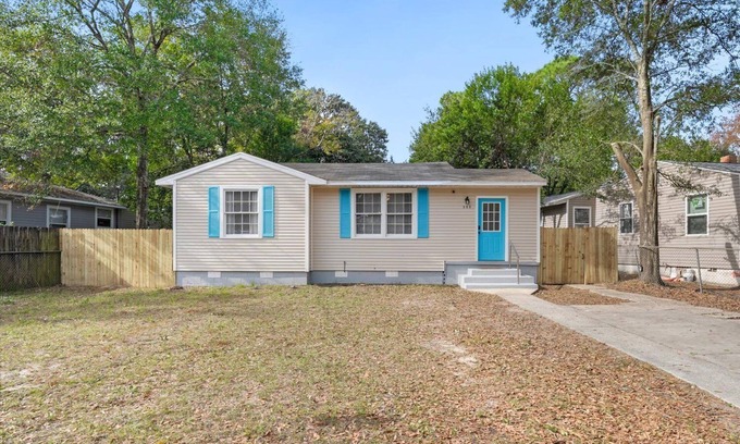 Pensacola House | Cozy Cabin Near Downtown & Navy Base