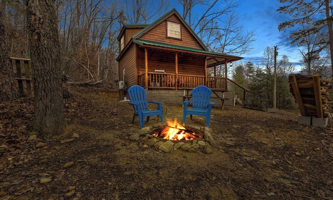 Stanton Cabin | Cozy Cabin near Red River Gorge and Hollerwood - The Deer Run - Pet Friendly!