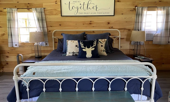 Mount Liberty Cabin | Cozy Cabin nestled in the heart of Irongate Equestrian Center