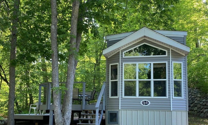 Pelican Rapids Cabin | Cozy cabin on a private wooded lot.