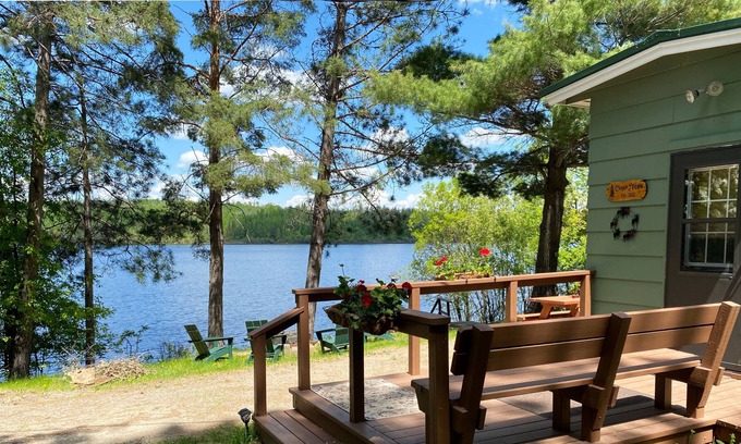 Winton Cabin | Cozy Cabin on Fall Lake 5 min from Ely: Dock, WiFi, Canoe, Kayak