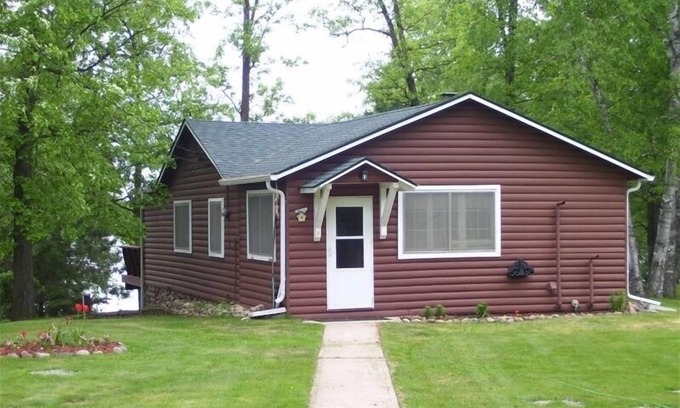Brainerd Cabin | Cozy Cabin Vacation Rental on South Long Lake, Brainerd, Mn.