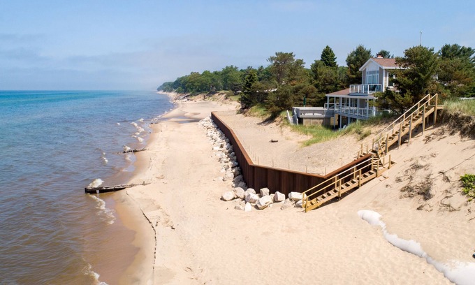 West Olive Cottage | Cozy Cabin with Lake Michigan Beach Access just Steps Away