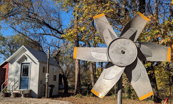 Welda Cabin | Cozy cabin with queen memory foam bed in peaceful spot outside town
