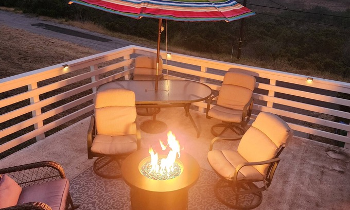 Lodge Hill House | Cozy Cambria Cottage/Firepit/EVCharger/Beach Vibe/King Bed