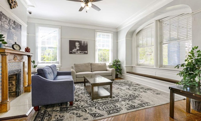 Mid-City Hotel | Cozy Canal Studio Near Everything!