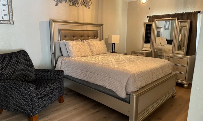 Flagstaff Apartment | Cozy Casita in awesome Flagstaff with WiFi access