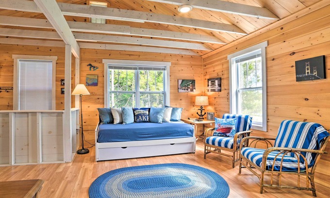 Cedarville Cottage | Cozy Cedarville Cottage - Walk to Lake Huron!