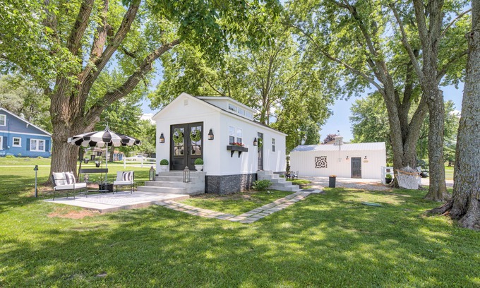 Bucyrus Cottage | Cozy & Charming Cottage in Bucyrus