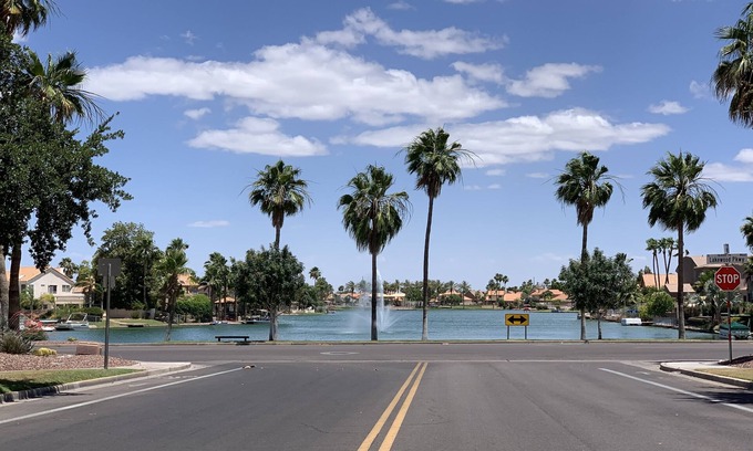 Ahwatukee Foothills House | Cozy, Chic Lake View Home