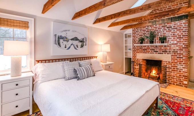 Great Barrington House | Cozy. Clean. Free bagel shop.