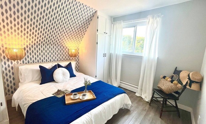 Port Dover Apartment | Cozy Coastal Apartment