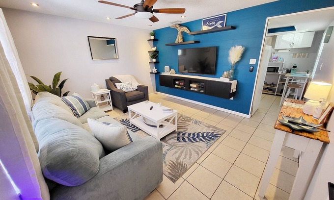 Siesta Key Village Apartment | Cozy Coastal Getaway - 2 min Walk to Beach & Village, Shops & Restaurants