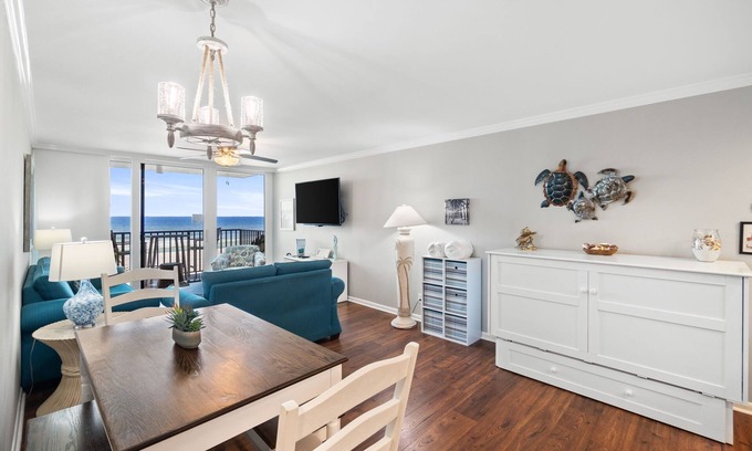 Thomas Drive Condo | Cozy Coastal Gulf Front Condo Free Chairs! PW 309