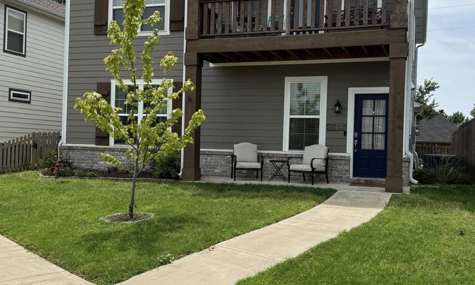Bentonville - Fayetteville House | Cozy & Comfortable 3 Bedroom House Fantastic Location in NWA