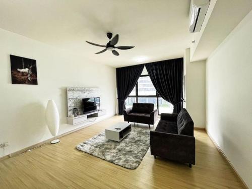 Sungai Buloh Apartment | Cozy & Comfy Home Dsara Sentral Opposite MRT