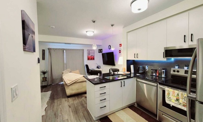 Brampton Apartment | Cozy Condo-Apartment/Suite in Brampton