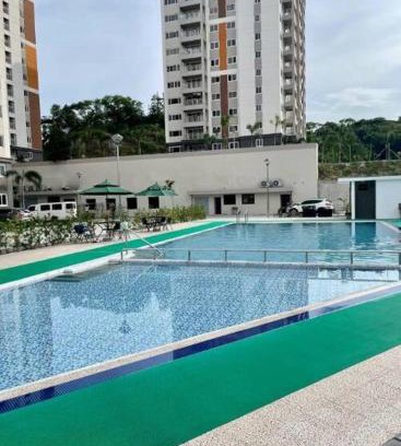 Clark Freeport Apartment | Cozy Condo in Clark Pampanga with Free Parking & Pool Access