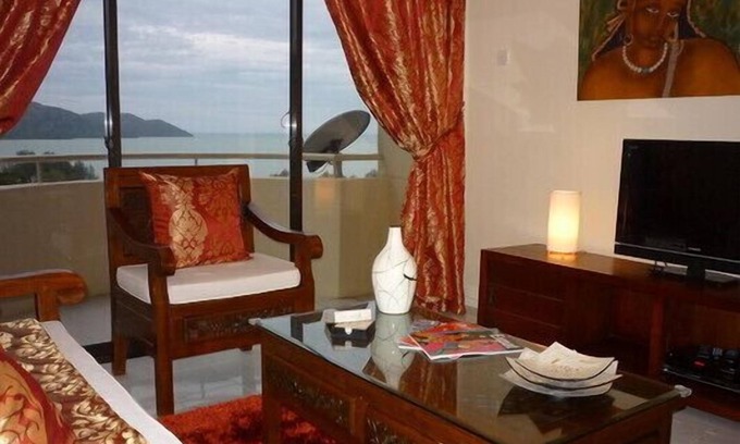 Batu Ferringhi Condo | Cozy Condo with Stunning Sea View