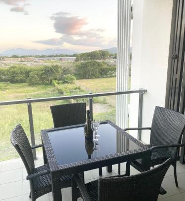 Townsville Apartment | Cozy Cool Getaway