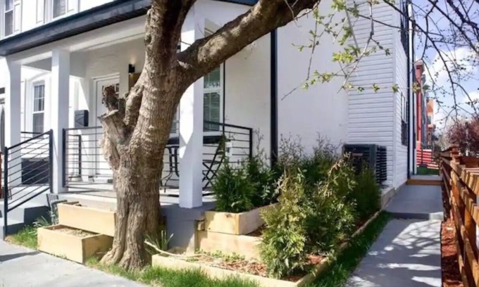 Park View House | Cozy corner house in DC - Unit 2