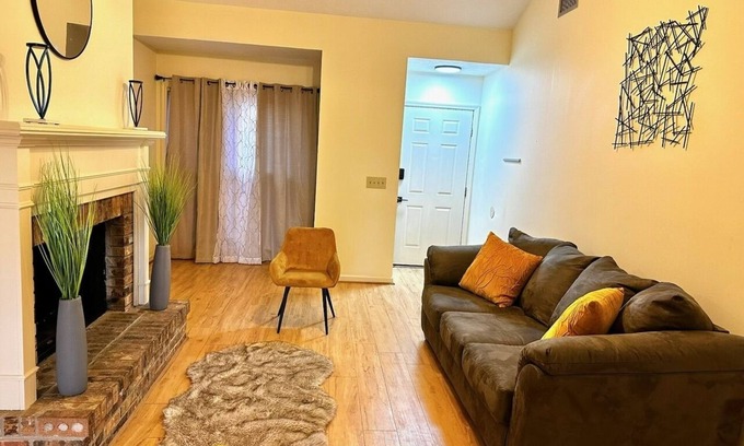 Columbus House | Cozy Corner Townhome
